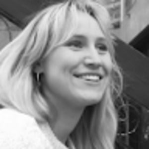 Meet your Posher, Emmanuelle